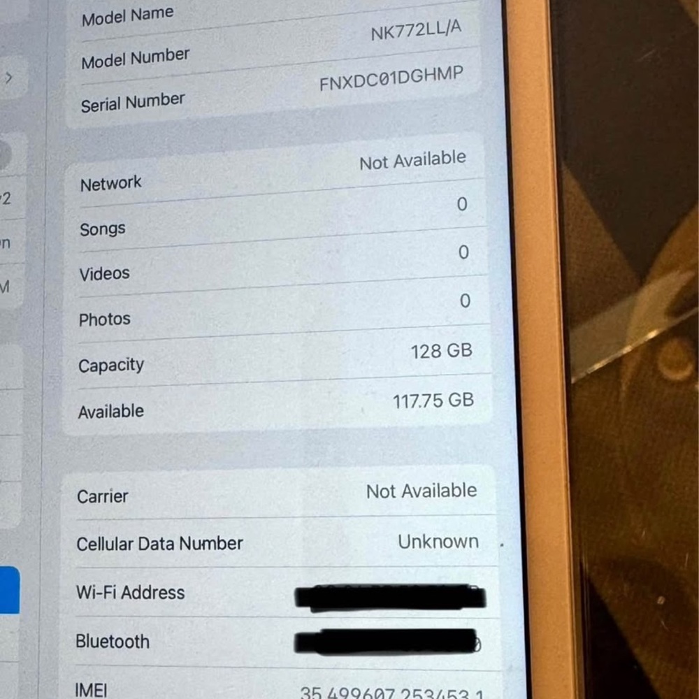 Apple iPad Mini 4, 64GB (Wi-Fi) 7.9-Inch iOS Tablet - Silver - Picture 2 of 8